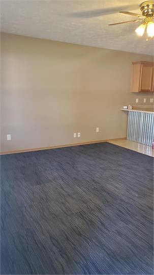 Building Photo - 520 W Nichols St