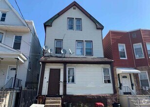 Building Photo - 222 Wilkinson Ave