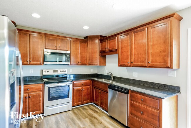 Building Photo - 3717 Windhaven Ct