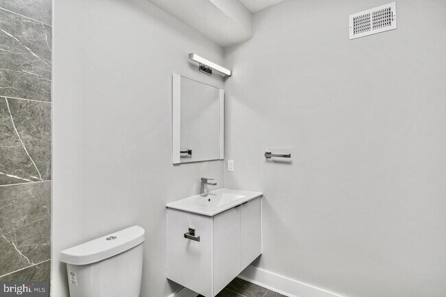 Foto del edificio - 2537 Cecil B. Moore Ave