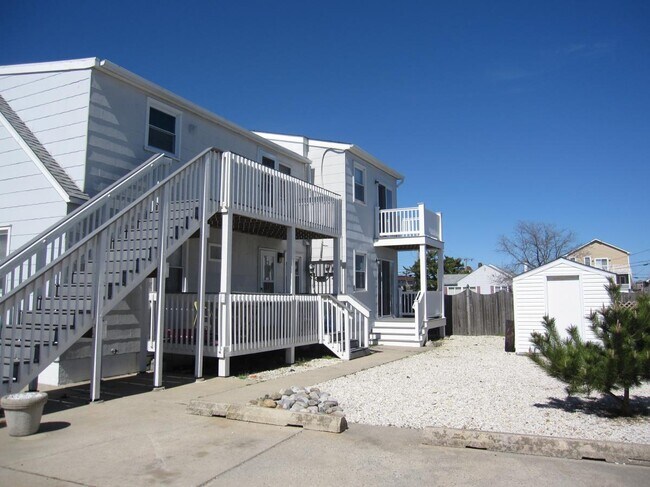 Exterior Rear - 3606 Bayshore Ave