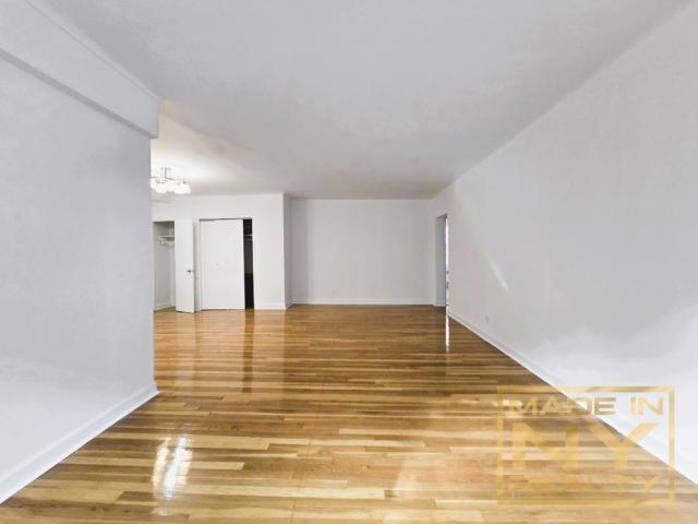 Foto del edificio - 2 bedroom in REGO PARK NY 11374