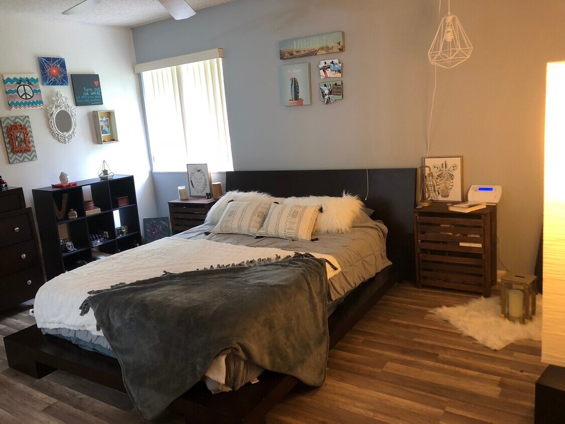 Foto principal - 896 SW 9th Street Cir