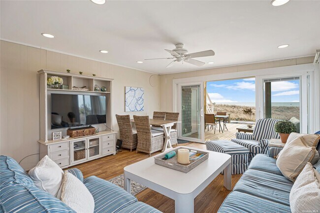 Building Photo - 539 Dune Rd