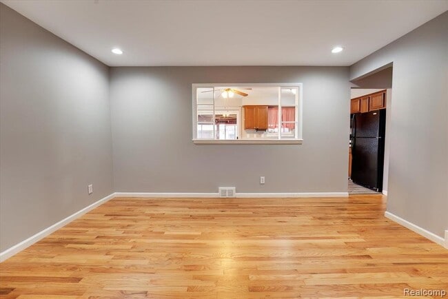 Foto del edificio - 32536 Warner Dr