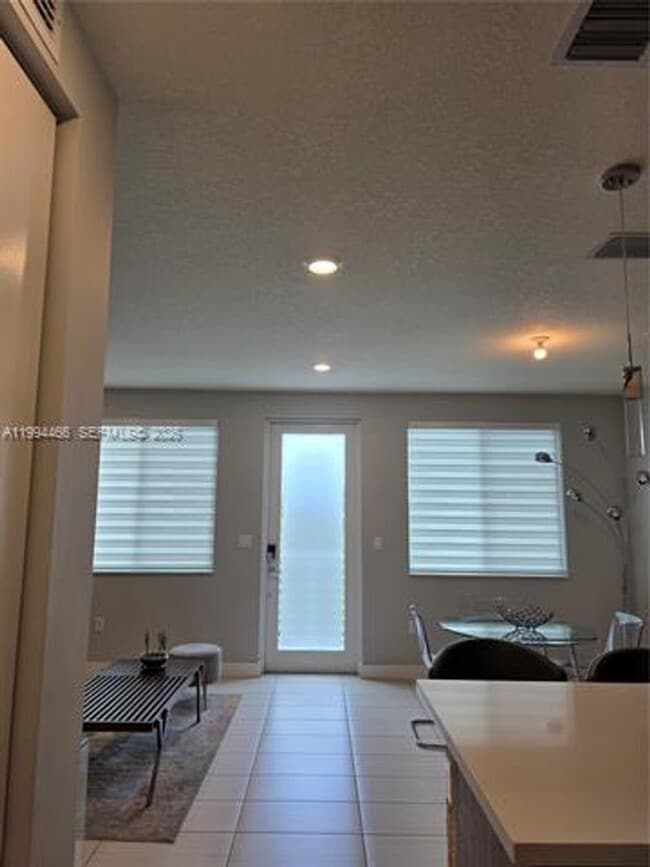 Building Photo - 10222 NW 64th Way
