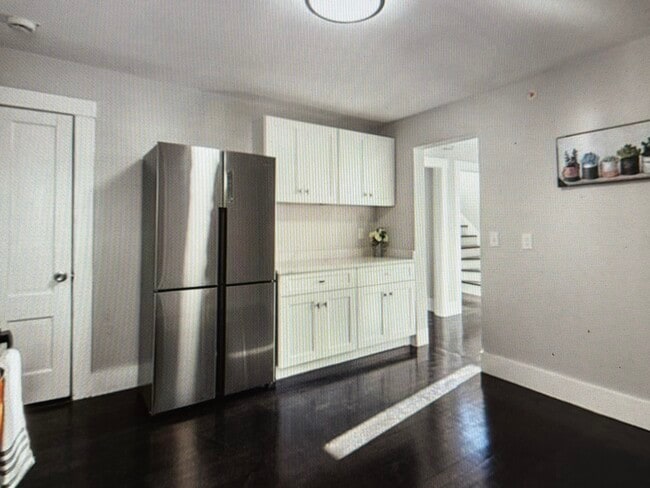 Building Photo - 35 Watch St