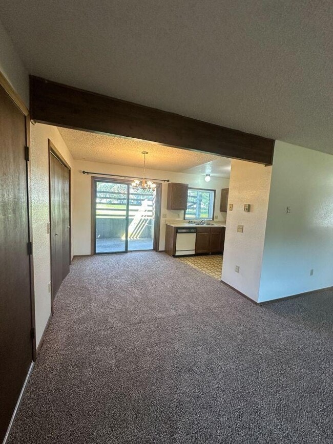 Building Photo - 2 bedroom in Billings MT 59102