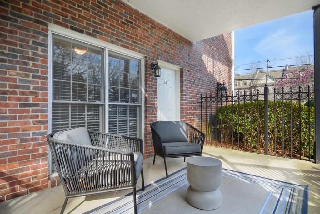 Foto principal - 3675 Peachtree Rd NE