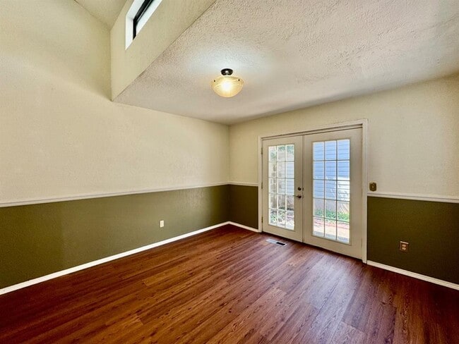 Foto del edificio - 428 Sundance Ln