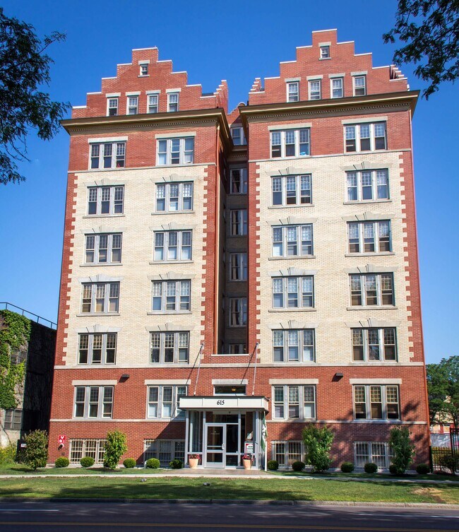 Foto del edificio - 615 James St