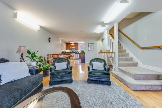 Foto del edificio - 316 Rindge Ave