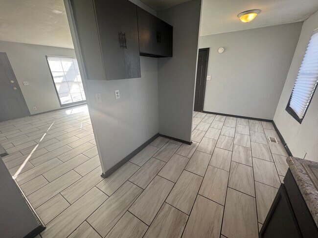 Foto del edificio - 905 Southmoor-