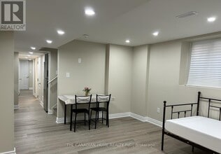 Building Photo - 12 Kilmarnock Cres