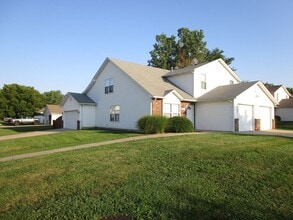 Building Photo - 5013-5015 Carrie Francke Dr