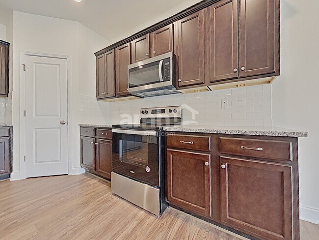 Building Photo - 5020 Franks Creek Way