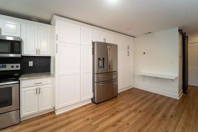 Foto del edificio - 4000 Grande Vista Blvd