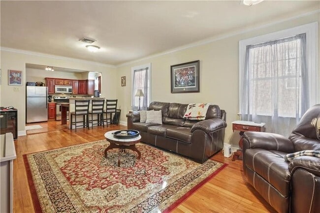 Building Photo - 508 N Labarre Rd