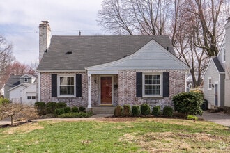 Building Photo - 4016 Hillsboro Rd