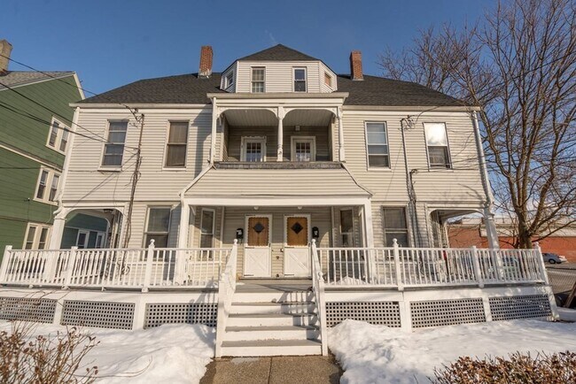 Foto del edificio - 1.5 BD 1st floor Brighton Center