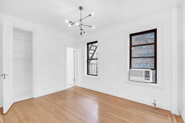 Building Photo - 57 W 93rd St