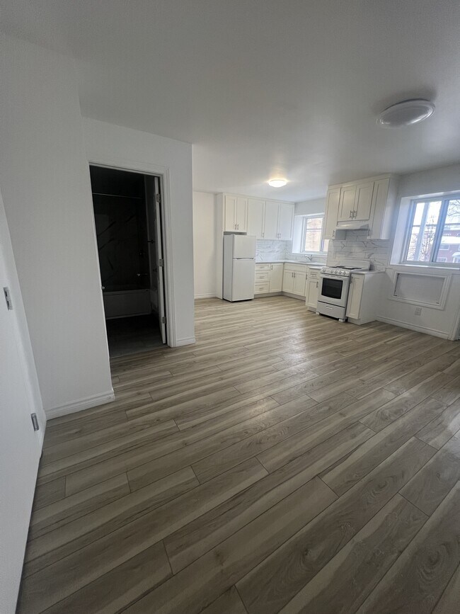 Photo du bâtiment - 630 Cummings Ave