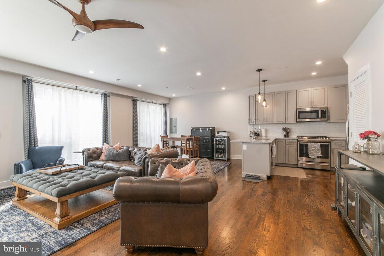Foto principal - 158 W Thompson St