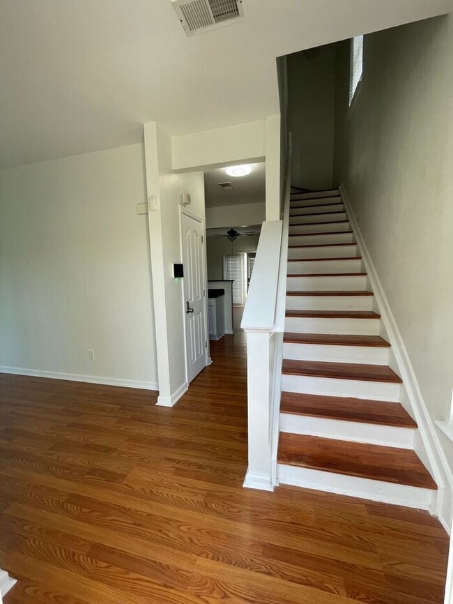 Foto del edificio - Charming 2 beds 2.5 bath in Charlotte!