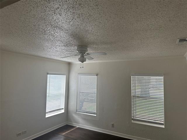 Foto del edificio - 7302 Robin Rd