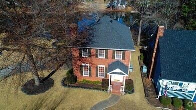 Building Photo - 113 Moss Creek Dr