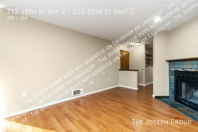 Building Photo - 212 10th St