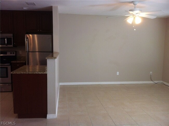 Foto del edificio - 6194 Principia Dr