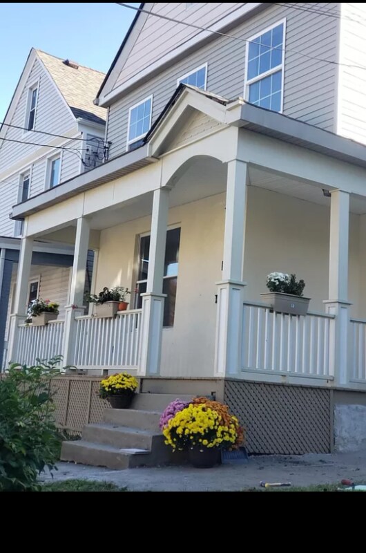 Primary Photo - 807 Ridgeway Ave