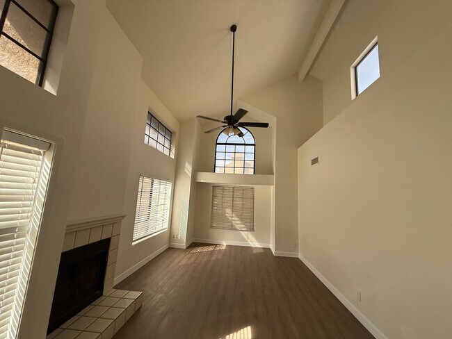 Foto del edificio - Chandler Home