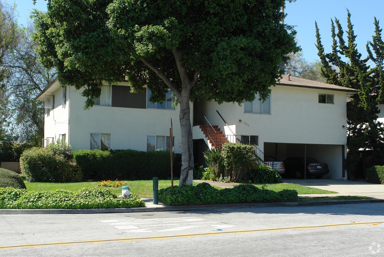 Building Photo - 1002 Olive Ave