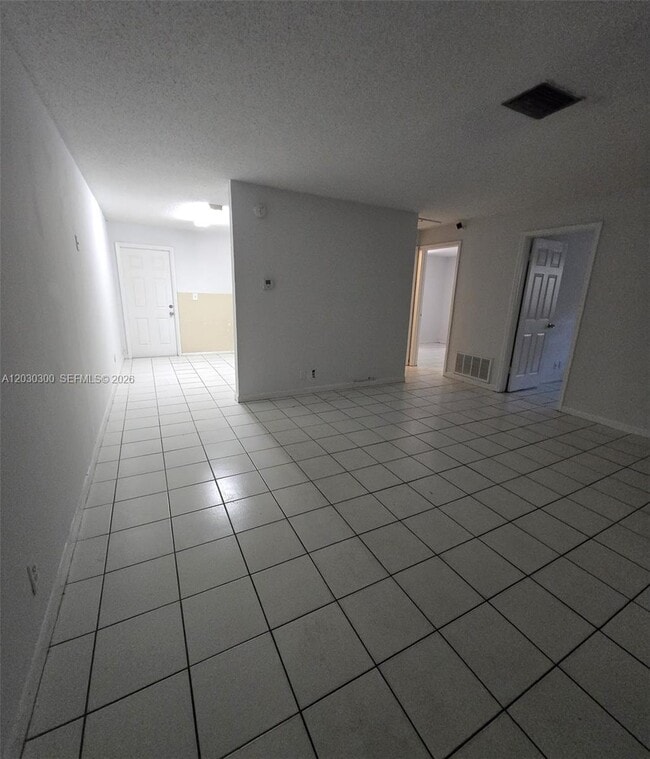 Building Photo - 5880 NW 19th Ct