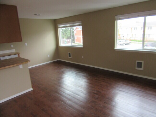 Front room - 209 N Norris St