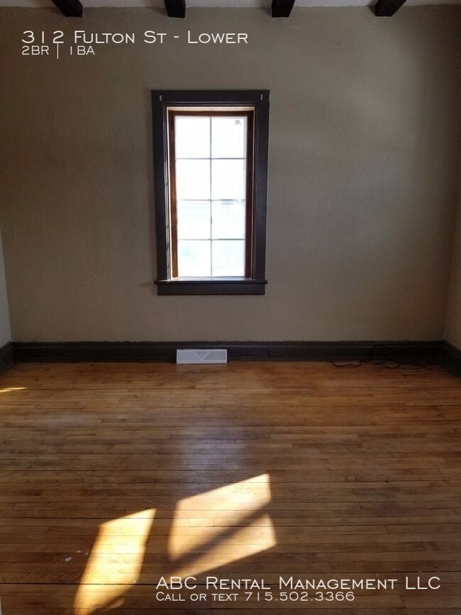 Building Photo - Lower Level 2 bedroom duplex