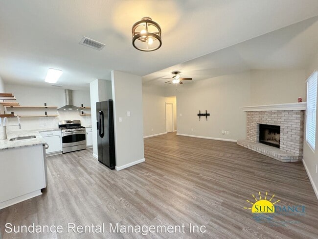 Building Photo - 3 br, 2 bath House - 2217 Estates Circle
