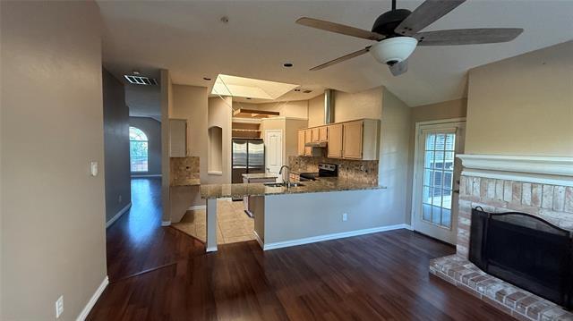 Foto del edificio - 519 Cross Cut Dr