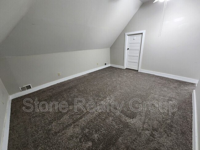 Building Photo - 22 Blakely Ave
