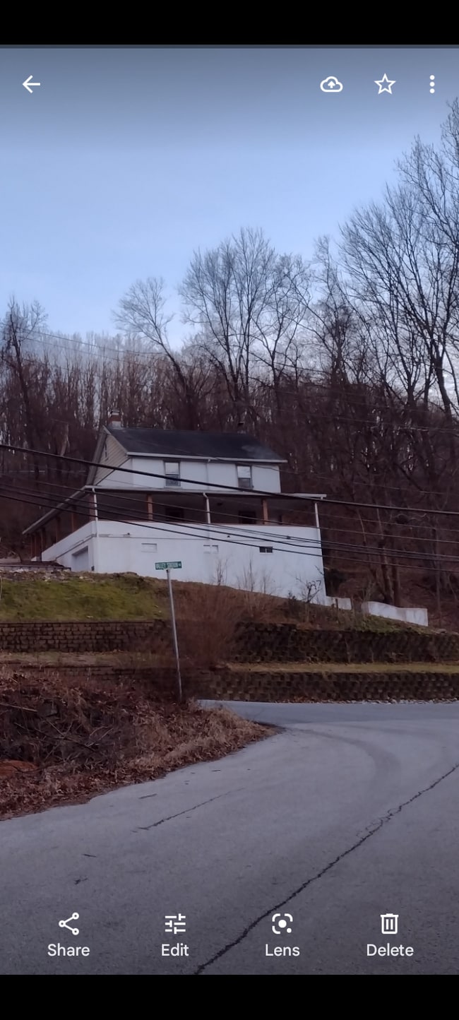 1037 Manor Rd, West Brandywine, PA 19320 House Rental in West