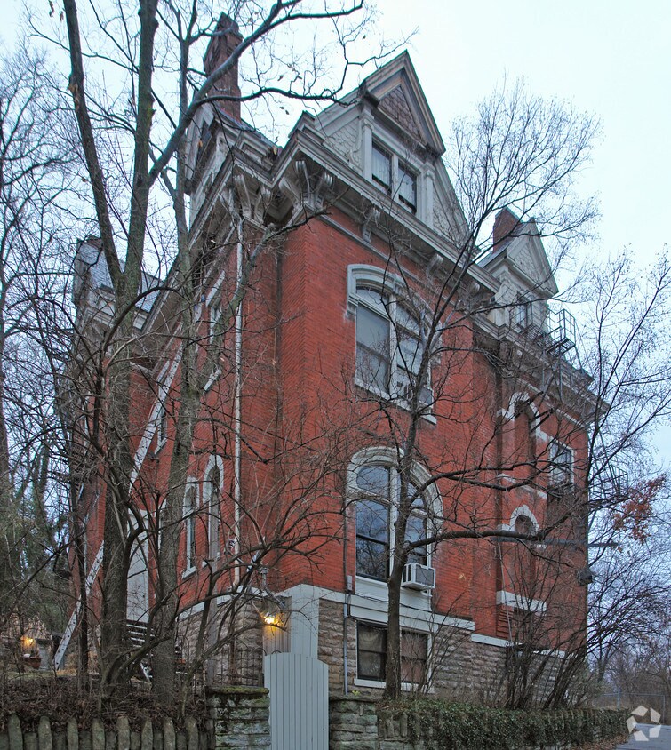 Building Photo - 255 Albion Pl