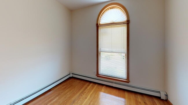 Building Photo - 60 Central Pky