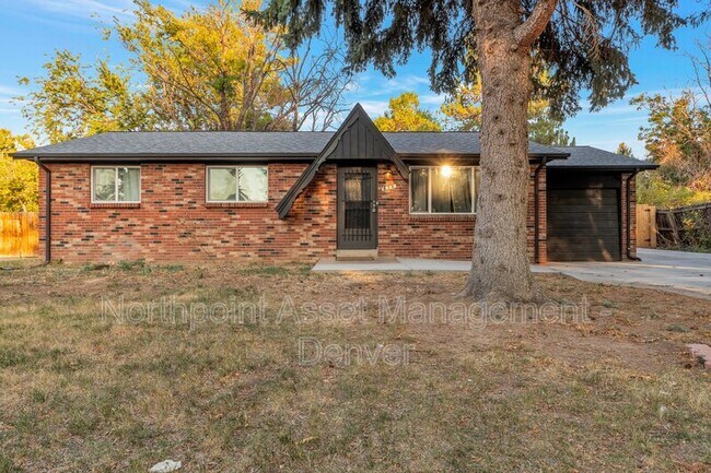 Building Photo - 676 S Quentin St