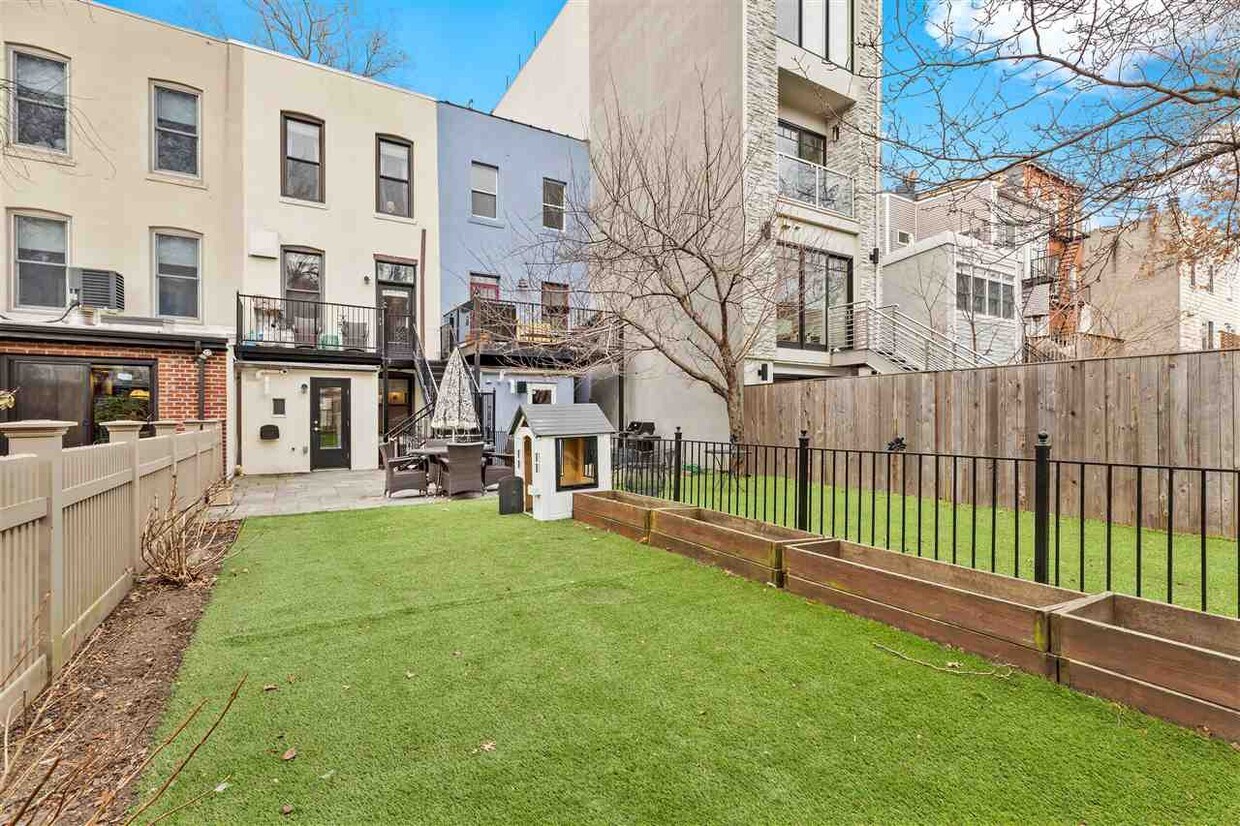 Foto principal - 721 Park Ave