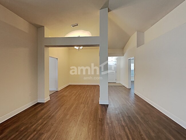 Foto del edificio - 10710 Standing Stone Dr