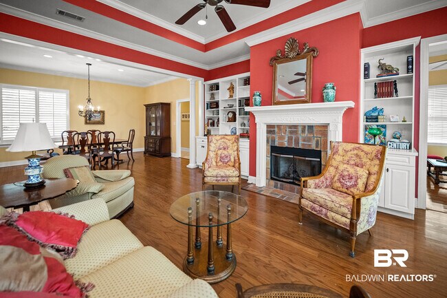 Foto del edificio - 632 Magnolia Cir