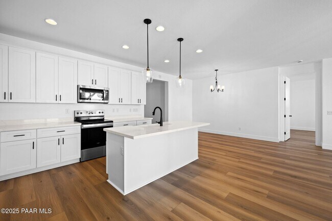 Foto del edificio - 5992 Finch Pl