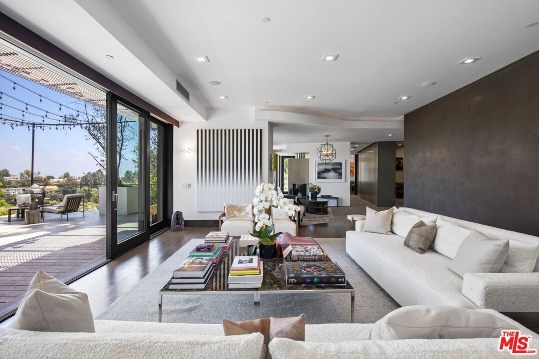 Foto principal - 1514 N San Remo Dr